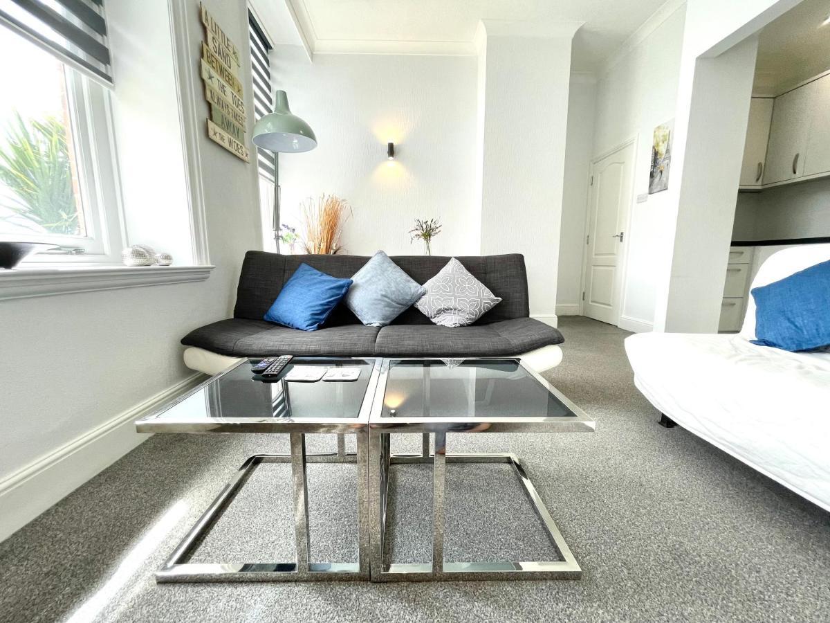 Modern Family Apartment Free Parking And Gym By Beach 본머스 외부 사진